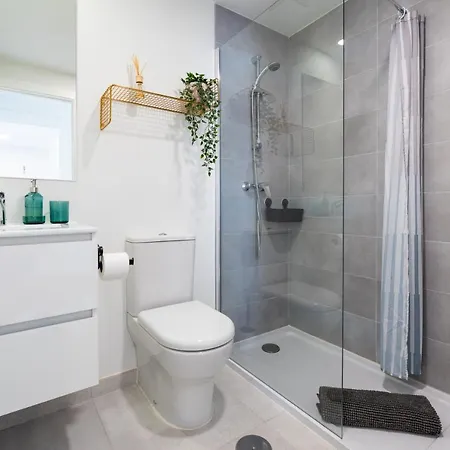 Bahia De Torrequebrada - 2 Bedroom With Seaview Lägenhet Benalmádena